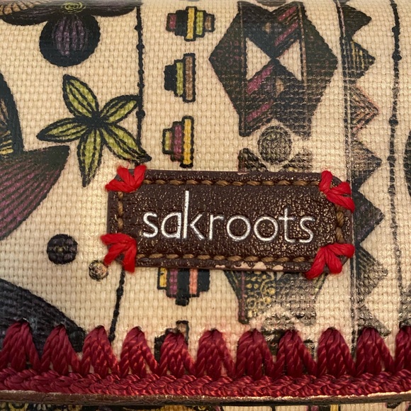SakRoots Wallet/Wristlet - Picture 6 of 7